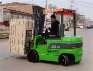 叉车证申请复审提交什么材料？